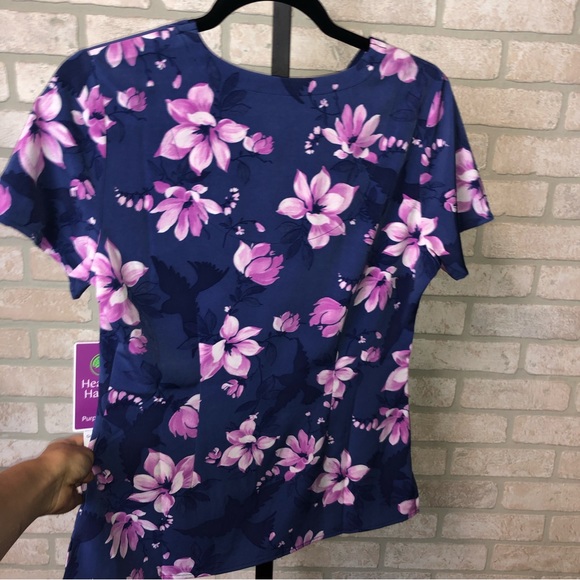 Healing Hands Purple Label Grosgrain Ribbon V-Neck purple floral pattern scrub - Picture 5 of 11